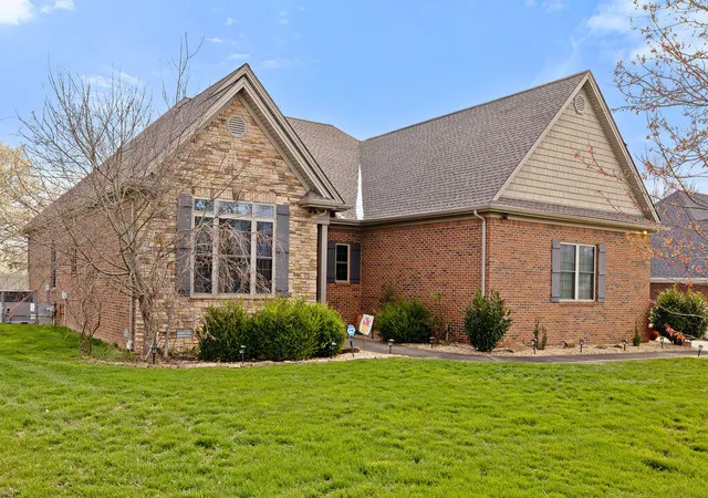 3rd image of 125 Pershing Wy, Paducah, KY 42001 | MLS# 26014067