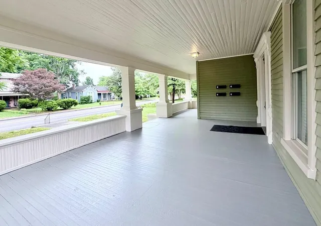 Homes for sale in Hopkinsville, KY | 1903 S Main St, Hopkinsville, KY 42240 | MLS# 26013973