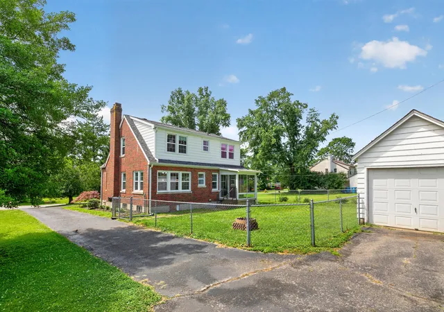 Homes for sale in Lawrenceburg, KY | 304 Village Dr, Lawrenceburg, KY 40342 | MLS# 26013976