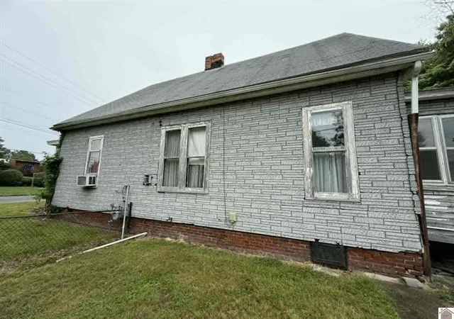 Photo 3 of Single family home for sale at 1244 N 12th Street, Paducah, KY 42001 | MLS# 26019381 | Listing updated on 2026-09-15