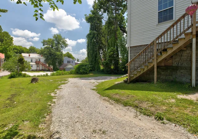 Photo 3 of House for sale at 125 Howard Ave, Mt Sterling, KY 40353 | MLS# 26015327 | Listing updated on 2026-10-13
