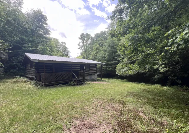 Homes for sale in Pineville, KY | 207 Jim Hollow Rd, Pineville, KY 40977 | MLS# 26013988