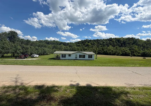 Homes for sale in Nicholasville, KY | 2375 John Watts Rd, Nicholasville, KY 40356 | MLS# 26014063