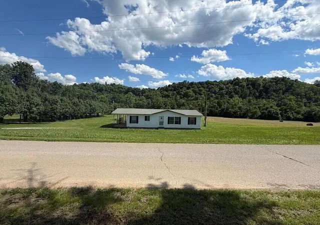 Homes for sale in Nicholasville, KY | 2375 John Watts Rd, Nicholasville, KY 40356 | MLS# 26014063