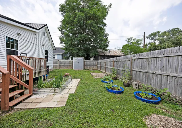 Photo 3 of Single family home for sale at 323 E Office St, Harrodsburg, KY 40330 | MLS# 26014106 | Listing updated on 2026-09-04