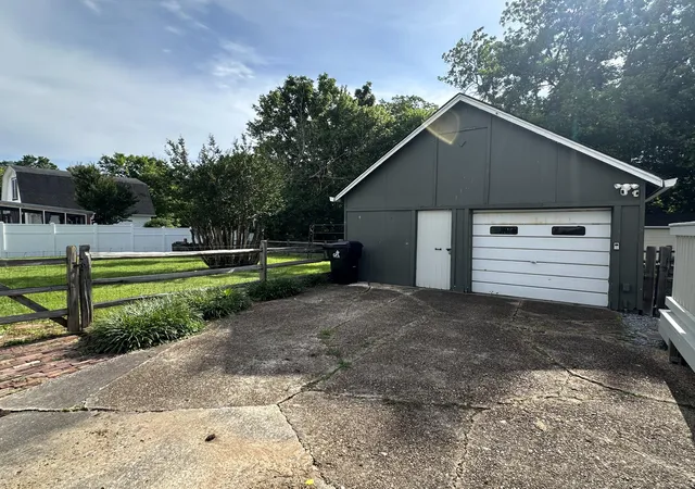 Homes for sale in Murray, KY | 1001 Main St, Murray, KY 42071 | MLS# 26017717