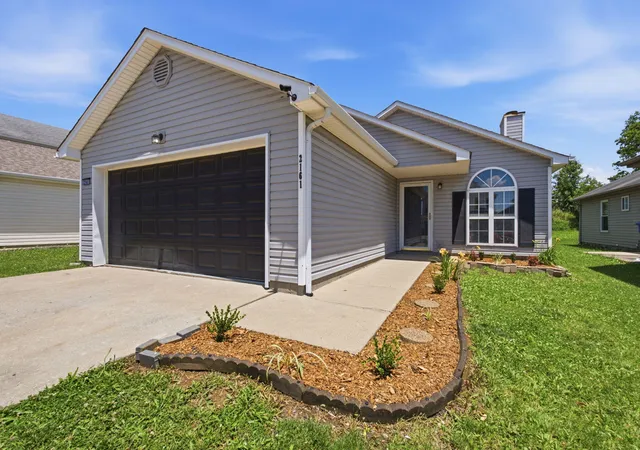 Photo 3 of Single family home for sale at 2161 Curtiswood Dr, Lexington, KY 40505 | MLS# 26014188 | Listing updated on 2026-06-29