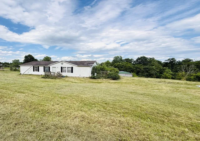 1st image of 729 Oakland Ln, Harrodsburg, KY 40330 | MLS# 26014009