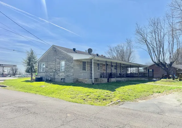 Photo 3 of Single family home for sale at 2107 Murphy St, Camargo, KY 40353 | MLS# 26014022 | Listing updated on 2026-06-17