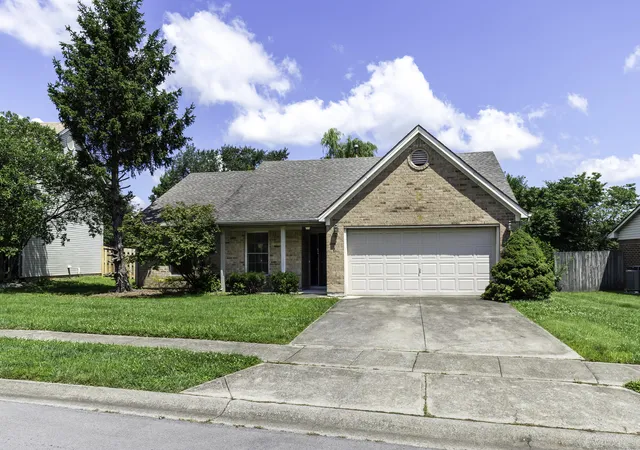 Homes for sale in Versailles, KY | 345 Chestnut Ln, Versailles, KY 40383 | MLS# 26014175