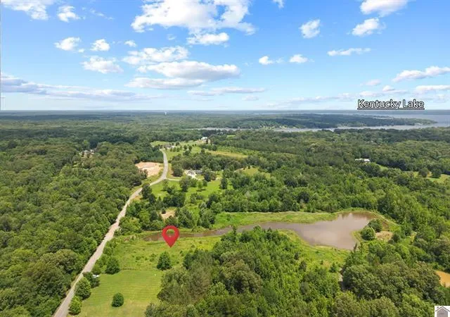 Photo 3 of Sale Pending at 42 Valhalla Ln, Benton, KY 42025 | MLS# 26020043 | Listing updated on 2026-10-01