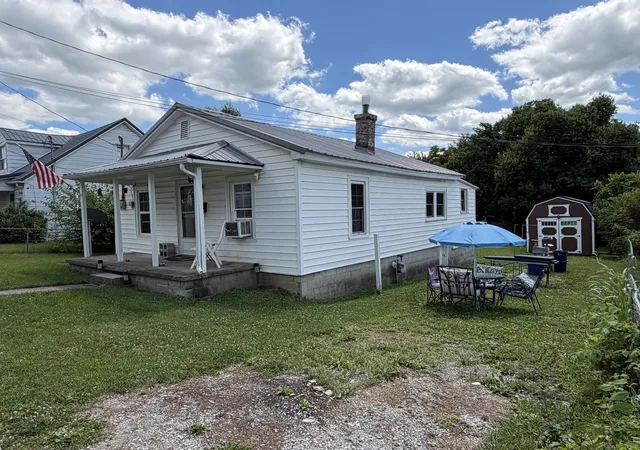 Homes for sale in Richmond, KY | 323 W Kentucky Ave, Richmond, KY 40475 | MLS# 26014142