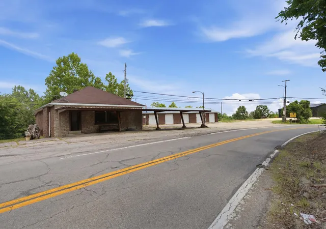 Homes for sale in Frankfort, KY | 2590 Bald Knob Rd, Frankfort, KY 40601 | MLS# 26014029