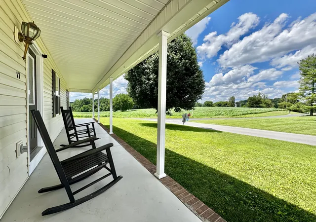 Homes for sale in Somerset, KY | 17 Northridge Dr, Somerset, KY 42503 | MLS# 26014166