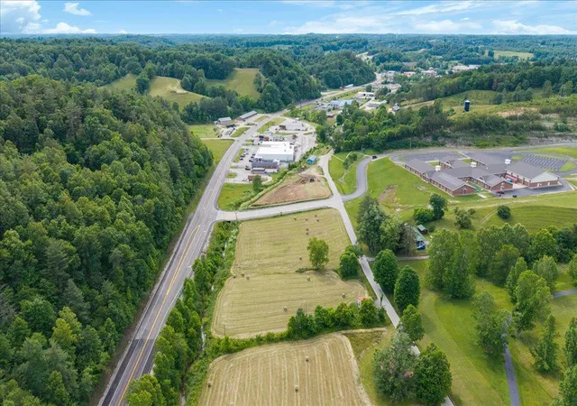 Photo 3 of Single family home for sale at 964 Campton Baptist Rd, Campton, KY 41301 | MLS# 26020808 | Listing updated on 2026-10-13