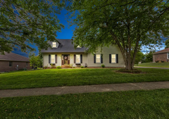 Homes for sale in Winchester, KY | 19 Fontaine Blvd, Winchester, KY 40391 | MLS# 26014243