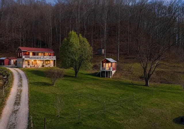 Homes for sale in Salyersville, KY | 665 665 Craft Crk, Salyersville, KY 41465 | MLS# 26014339