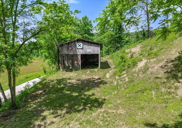 Photo 4 of Land for sale at 520 Gregory Tuttle Rd, London, KY 40744 | MLS# 26014575 | Listing updated on 2026-10-13