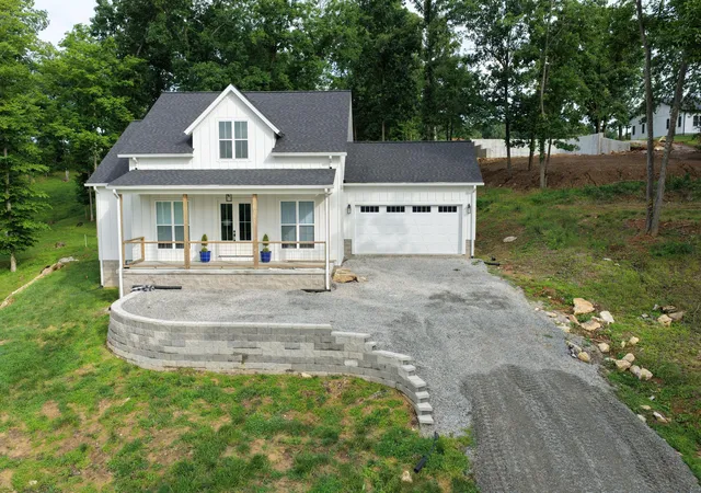 Homes for sale in Falls Of Rough, KY | 118 118 Stargazer Ln Ln, Falls Of Rough, KY 40119 | MLS# 26014075