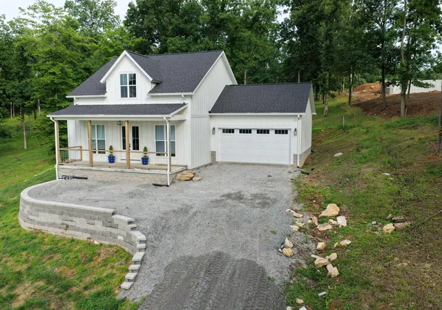 Homes for sale in Falls Of Rough, KY | 118 118 Stargazer Ln Ln, Falls Of Rough, KY 40119 | MLS# 26014075