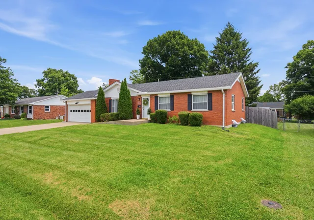 Homes for sale in Frankfort, KY | 207 Bellwood Ct, Frankfort, KY 40601 | MLS# 26014173