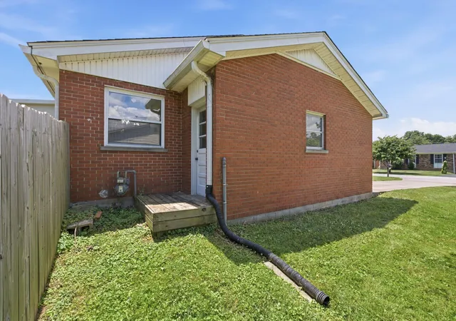 Homes for sale in Frankfort, KY | 207 Bellwood Ct, Frankfort, KY 40601 | MLS# 26014173