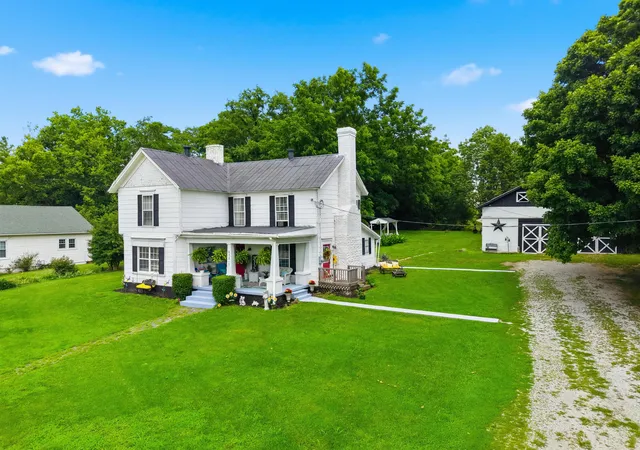 Homes for sale in Stanford, KY | 828 E Main St, Stanford, KY 40484 | MLS# 26014462