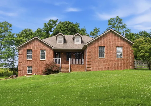 Photo 1 of Sale Pending at 1321 Travis Dr, Richmond, KY 40475 | MLS# 26014083 | Listing updated on 2026-10-01