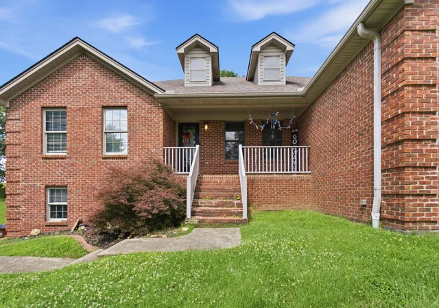 Photo 2 of Sale Pending at 1321 Travis Dr, Richmond, KY 40475 | MLS# 26014083 | Listing updated on 2026-10-01