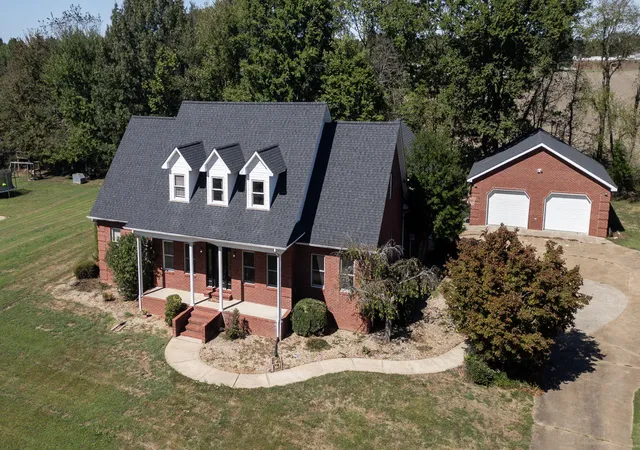 Homes for sale in Murray, KY | 140 Stoney Creek Ln, Murray, KY 42071 | MLS# 26018149