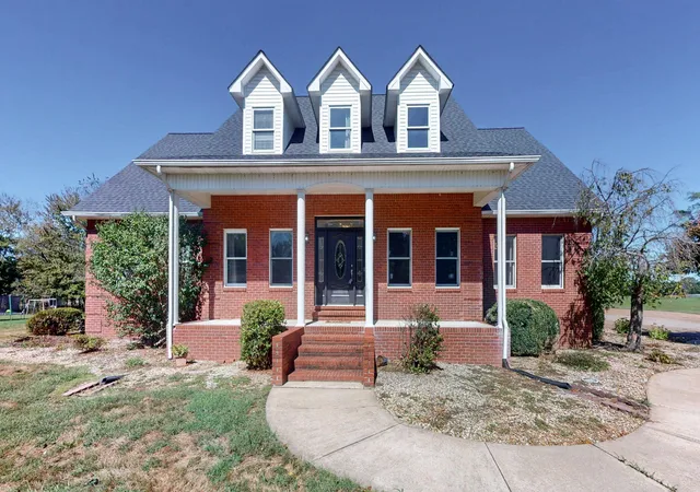 Photo 1 of Single family home for sale at 140 Stoney Crk Ln, Murray, KY 42071 | MLS# 26018149 | Listing updated on 2026-08-28