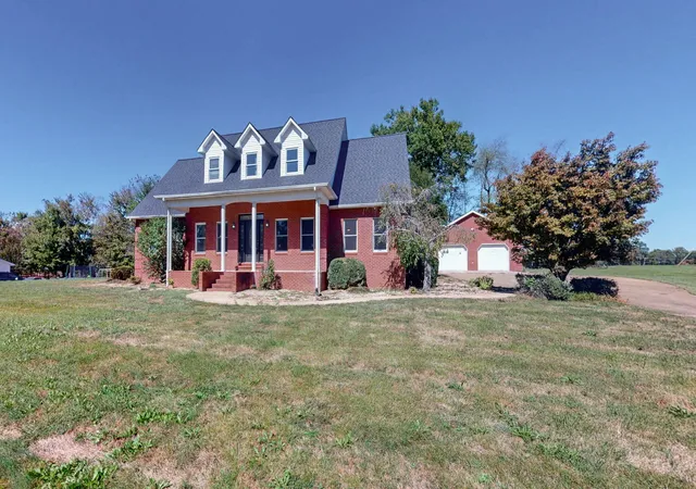 Photo 3 of Single family home for sale at 140 Stoney Crk Ln, Murray, KY 42071 | MLS# 26018149 | Listing updated on 2026-08-28
