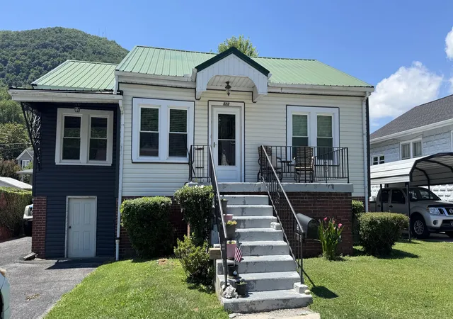 Homes for sale in Pineville, KY | 522 W Virginia, Pineville, KY 40977 | MLS# 26014101