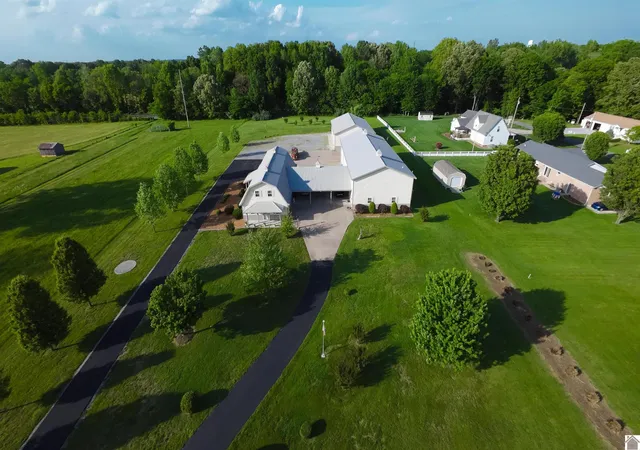 Photo 3 of Single family home for sale at 1040 Lone Valley Rd, Calvert City, KY 42029 | MLS# 26017165 | Listing updated on 2026-07-09