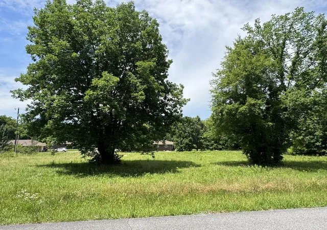 Photo 4 of Unimproved Land at Lots 1 & 2 Brentwood Dr, Paducah, KY 42003 | MLS# 26014520 | | Sold on 2026-07-10