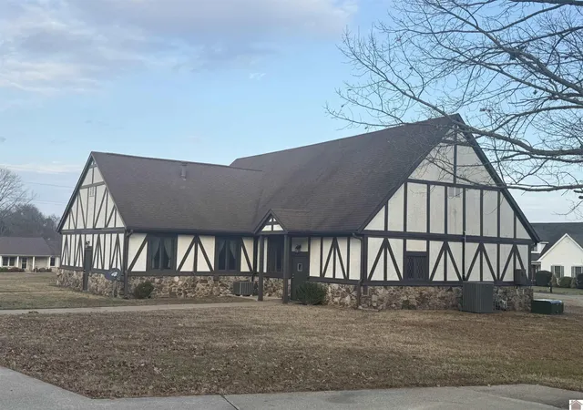 Photo 1 of Single family home for sale at 1326 Wilson Dr, Mayfield, KY 42066 | MLS# 26017254 | Listing updated on 2026-07-10