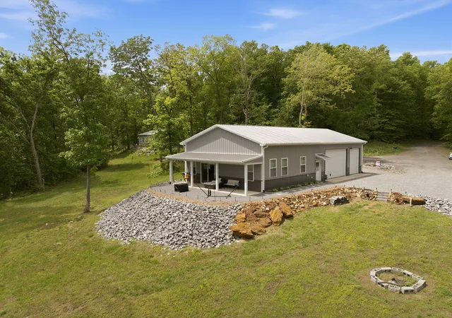 Homes for sale in Murray, KY | 456 Kentucky Lake Dr, Murray, KY 42071 | MLS# 26017708