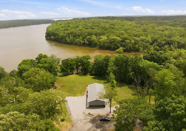 Homes for sale in Murray, KY | 456 Kentucky Lake Dr, Murray, KY 42071 | MLS# 26017708