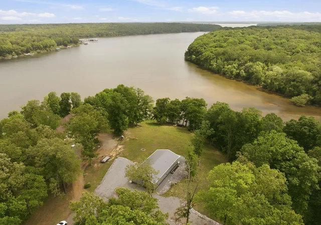 Homes for sale in Murray, KY | 456 Kentucky Lake Dr, Murray, KY 42071 | MLS# 26017708
