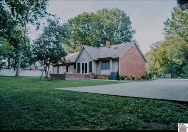 1st image of 220 Valiant Dr, Paducah, KY 42001 | MLS# 26014110