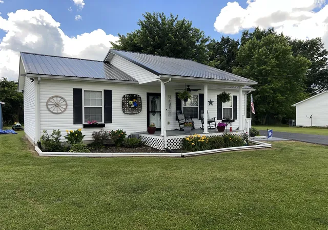 Homes for sale in Tollesboro, KY | 98 Bolton Ln, Tollesboro, KY 41189 | MLS# 26014113