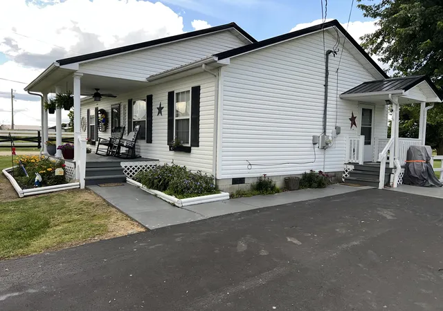 Homes for sale in Tollesboro, KY | 98 Bolton Ln, Tollesboro, KY 41189 | MLS# 26014113