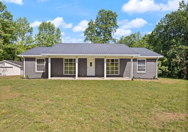 Homes for sale in Russell Springs, KY | 288 Jones Dr, Russell Springs, KY 42642 | MLS# 26014148
