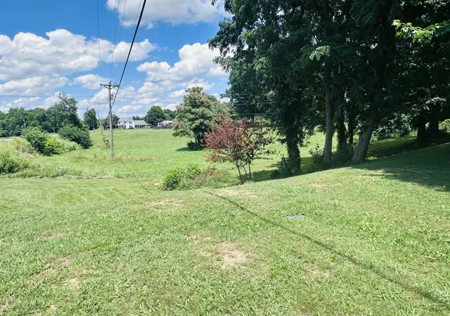 Photo 3 of Single family home for sale at 6330 US Hwy 27 S, Stanford, KY 40484 | MLS# 26014272 | Listing updated on 2026-06-22