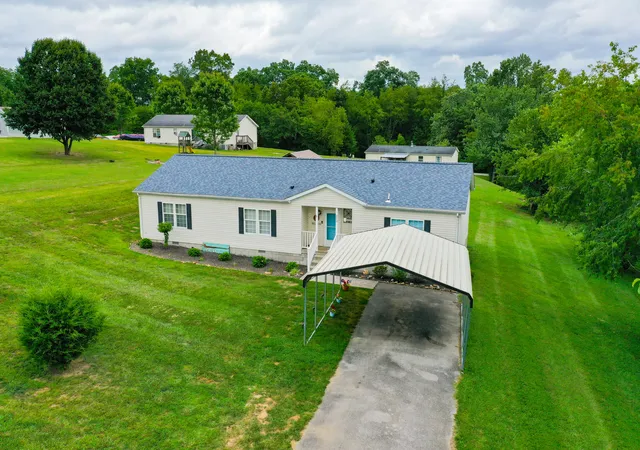 Homes for sale in London, KY | 323 Sunny Brook Cir, London, KY 40744 | MLS# 26014171