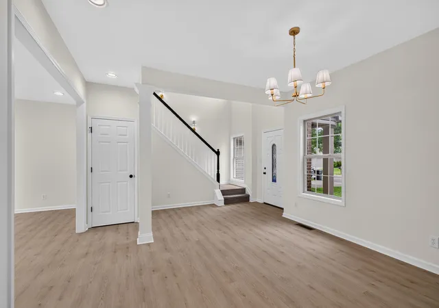 Photo 4 of Single family home for sale at 925 Winding Oak Trl, Lexington, KY 40511 | MLS# 26014267 | Listing updated on 2026-08-30