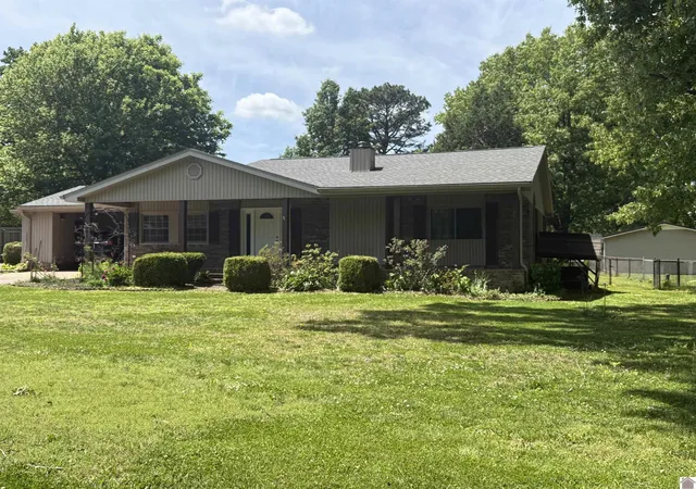 Homes for sale in Benton, KY | 1366 Scottsdale Dr, Benton, KY 42025 | MLS# 26017250