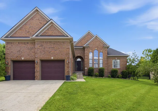 Photo 2 of Single family home for sale at 1084 Bay Colony Dr, Richmond, KY 40475 | MLS# 26014451 | Listing updated on 2026-06-29