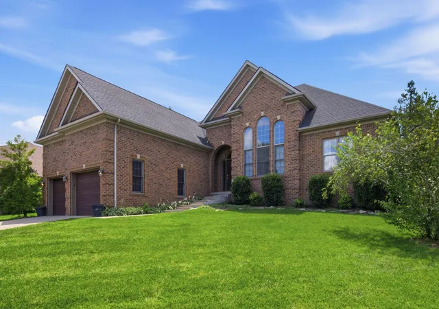 Photo 3 of Single family home for sale at 1084 Bay Colony Dr, Richmond, KY 40475 | MLS# 26014451 | Listing updated on 2026-06-29