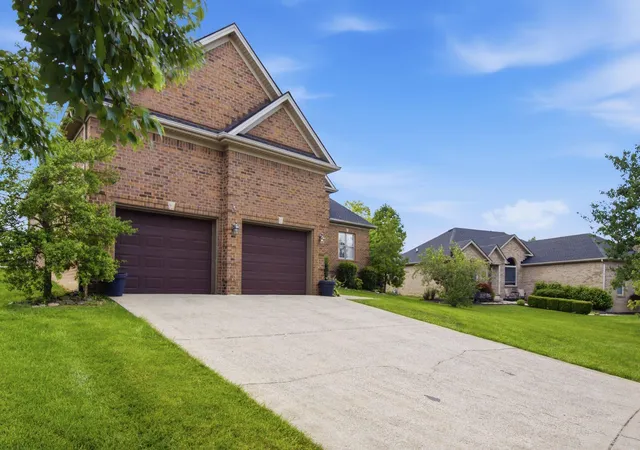 Photo 3 of Single family home for sale at 1084 Bay Colony Dr, Richmond, KY 40475 | MLS# 26014451 | Listing updated on 2026-06-29